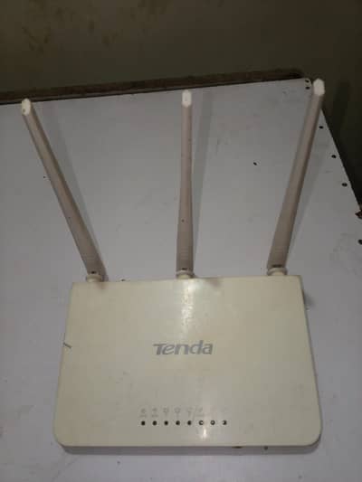 Tenda F3 Router