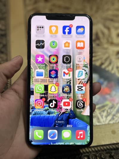 iPhone 11 Promax  64 Gb  Sim lock  10/9 BH 73% water pack