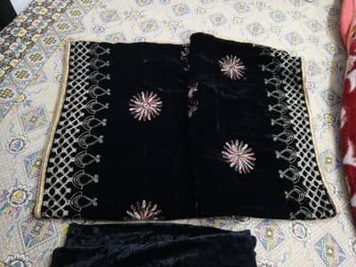 Unstitched velvet 3piece suit,With Embroidered Shawl
