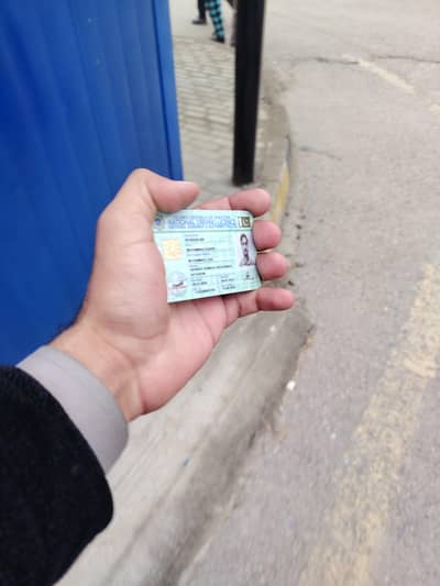 i am 24 year old  i have driving lisence i need  a driver job