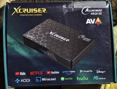 XCRUISER 4K 8K IPTV ANDROID TV BOX WITH VOICE CONTROL REMOTE