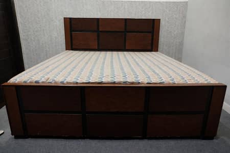 whole bed set (price is negotiable)