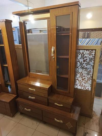 new condition full furniture sell out