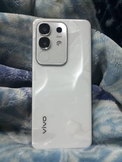 new phone  5 months only use gurantee card available box