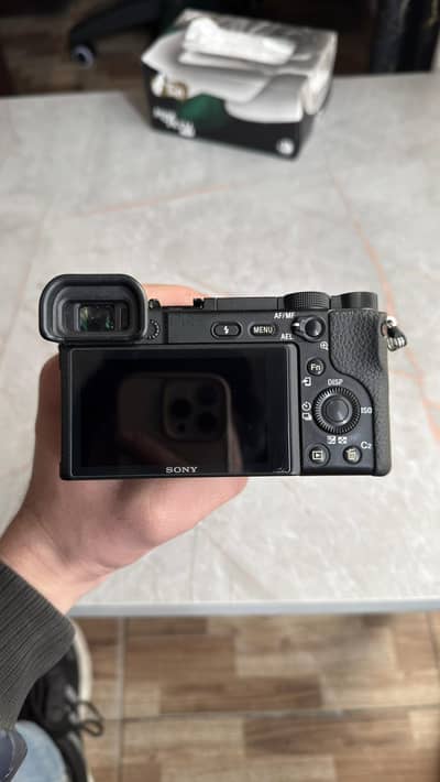Sony A6400 with sigma 16mm 1.4  with box