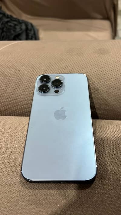 Iphone 13 pro 128 gb 97BH waterpack jv 10/10 condition scrachless phne
