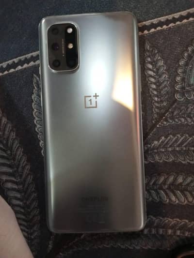 one plus 8t used neat and clean l
