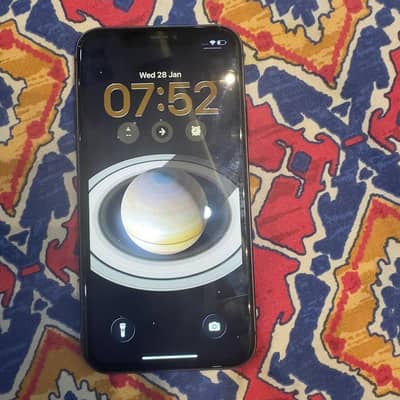 iPhone 11 non Jv 128jb 83% betry