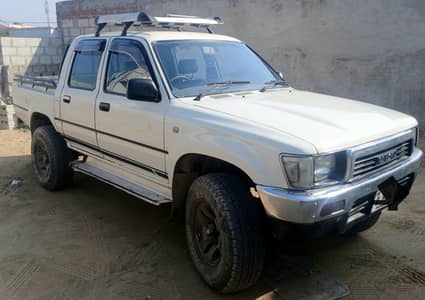 Toyota Hilux LN-106 3L Double Cabin (Powerful 4x4 )