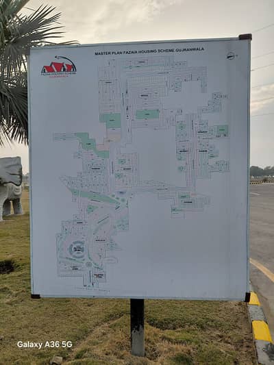 10 Marla Facing Park With Possession In Fazaia Housing