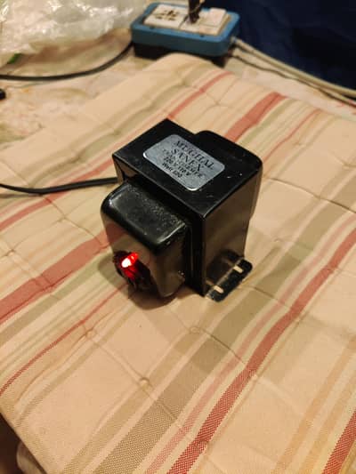 transformer 220v to 110v  in good condition 03061278193