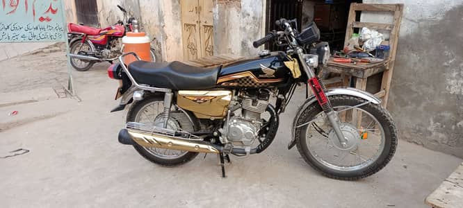 CG 125 Special Gold Edition  03007374171