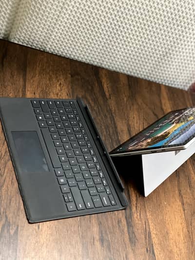 Core i7-11ThG7 Surface pro 7+