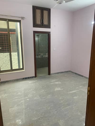 3 Marla first floor with water boring