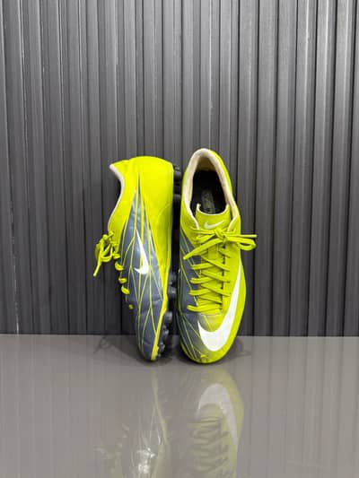 FOOTBALL CLEATS AND GRIPPERS