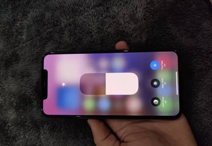 Iphone xs max in black color