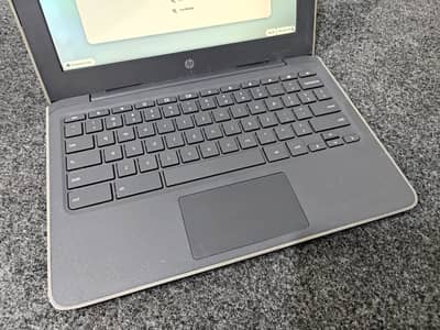 Hp 8th gen Chromebook with touch screen Contact this num 03234662559