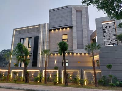 16 MARLA BRAND NEW LUXURY HOUSE FOR SALE