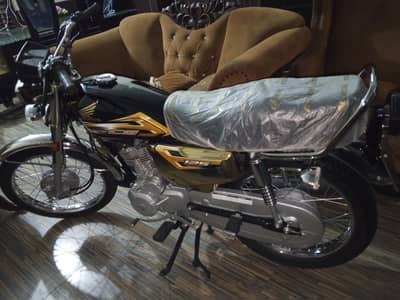 Honda 125 Gold edition