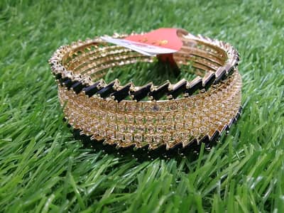 Chinese Elegant Bangles
