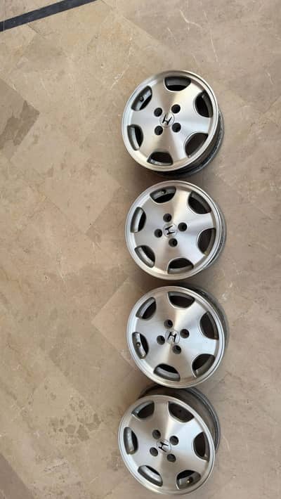 Honda civic 2000 genuine rims