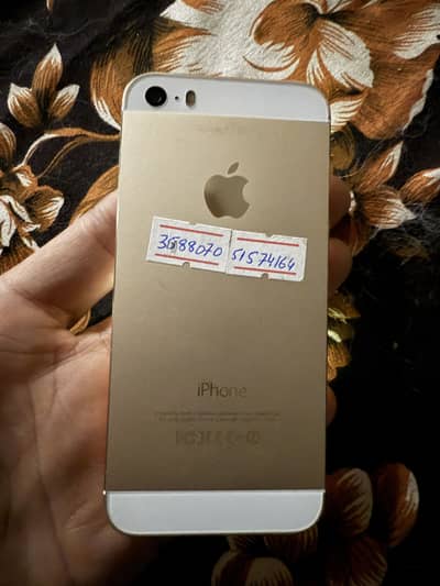 Iphone 5 white and black colour