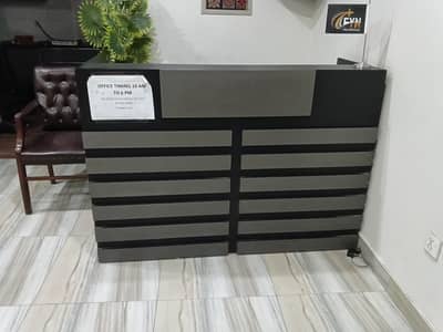 Office furniture for sale urgently (Mall of gulburg)