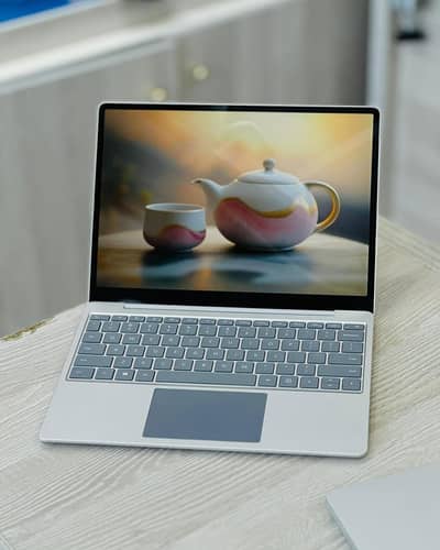 Surface Laptop Go 2 i5 11th gen 16gb ram 256gb nvme