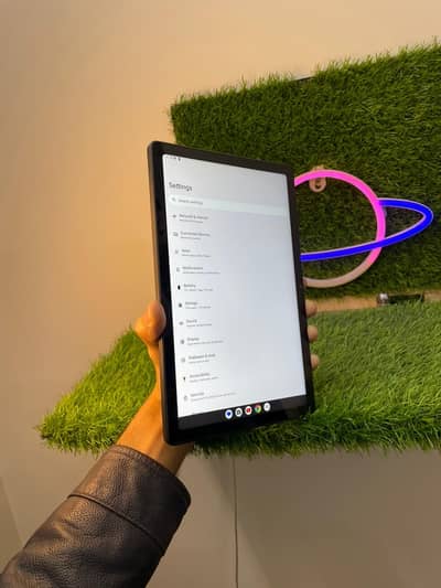 T mobile tablets 128 gb/ Samsung tablet