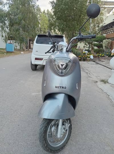 Metro M6 Electric Scooter