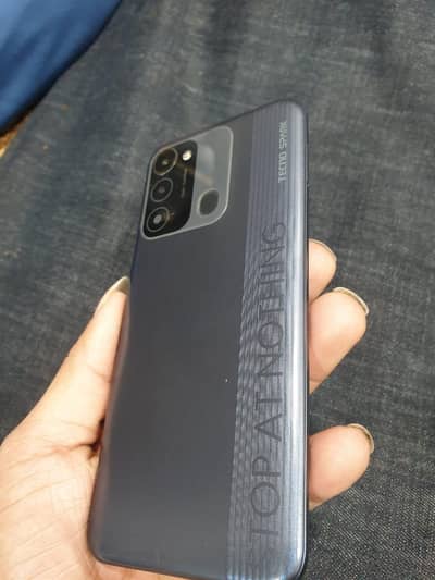 Tecno spark 8c