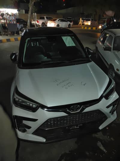 Toyota Raize White Two Tone Z Full Option 360 Camera