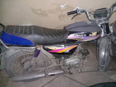 i am selling Honda 70 2009 model with original paper