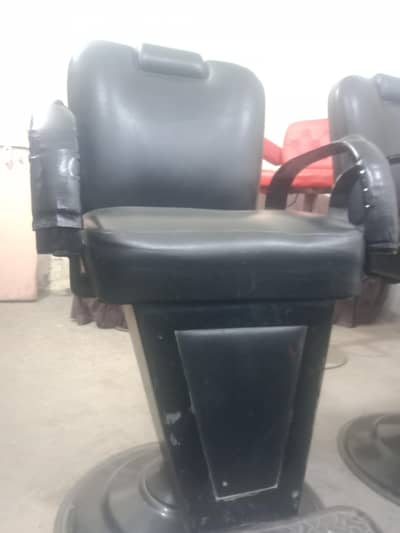 Chair For Salon or BEAUTY PARLOR