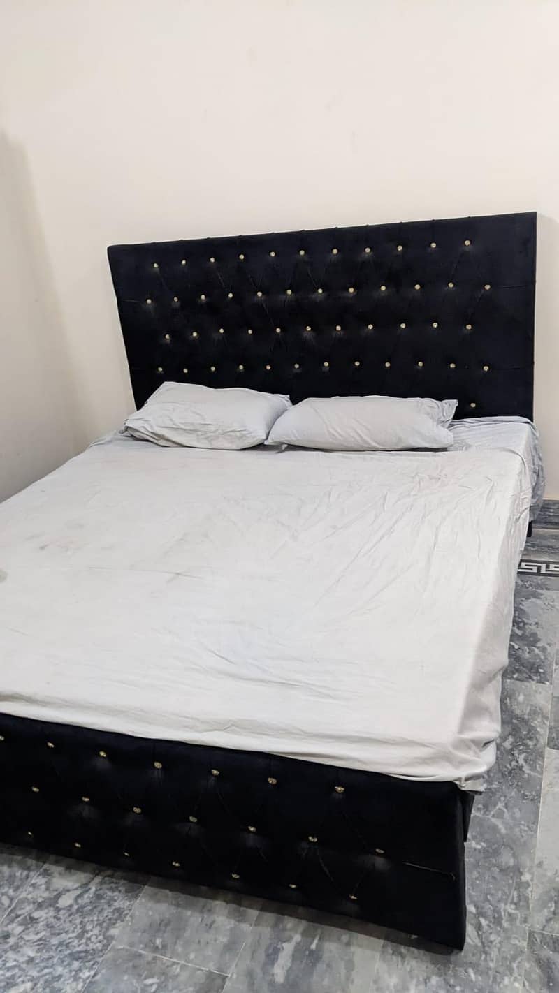 Double King Size Bed 0