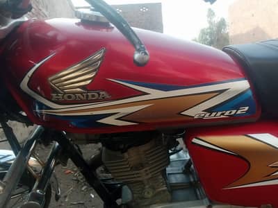 Honda 125,2020 model , new tyred, battery,smart card, documents ok