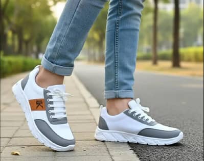 New Stylish White Sneakers for Men – Comfortable & Trendy