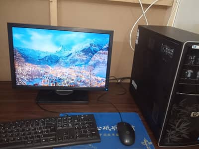 Hp Pavilion Series Tower PC with Dell 1909 19" LCD Display