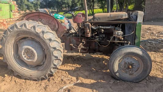 MF 240 Massey Ferguson