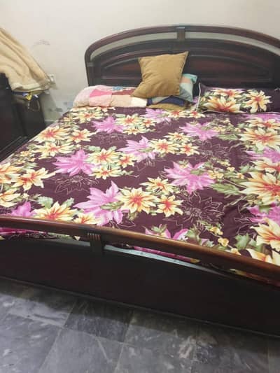 Bed set with side tables and mattress