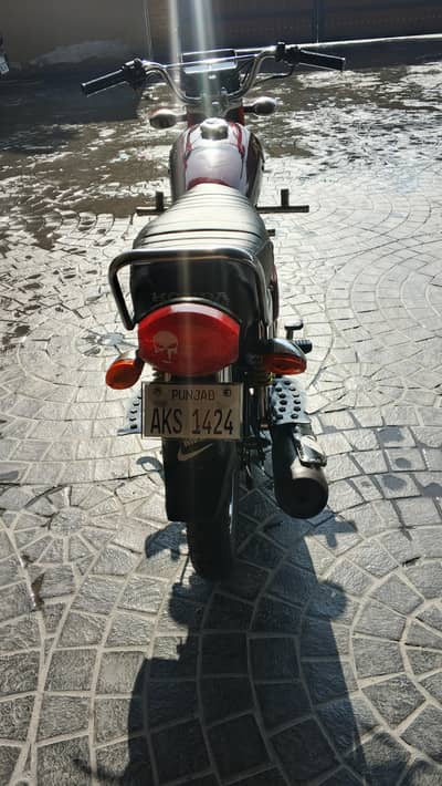 فروخت کے لیے موٹر سائیکل — ہونڈا 125