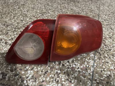 Toyota corolla xli 2009 back lights