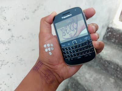 BLACKBERRY BOLD 4 9900 pta approved