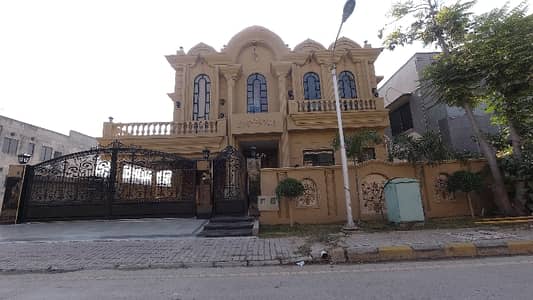 On Excellent Location 1 Kanal House In Bahria Town 7 Rawalpindi/ Islamabad For Sale At Good Location