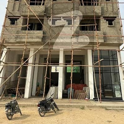 A 700 Square Feet Flat In Karachi Is On The Market For Sale