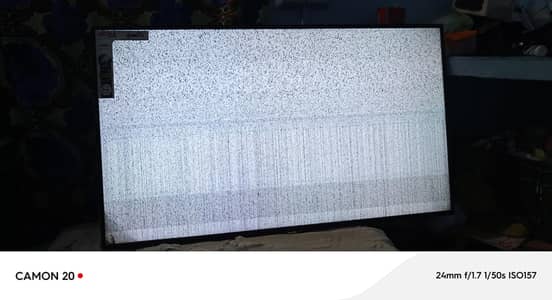 Akira led tv 50" inches Android smart