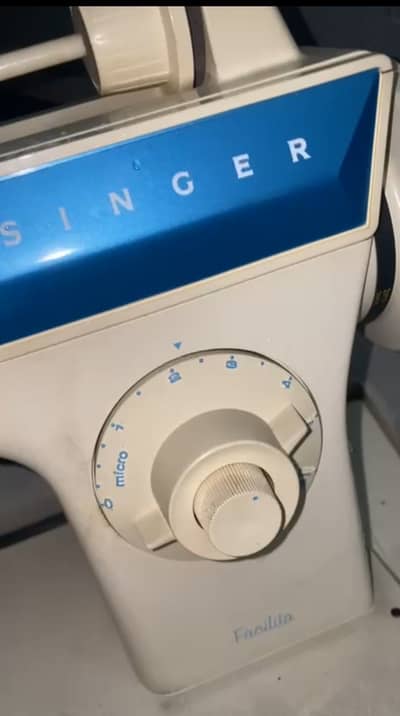 imported automatic sweing machine for zigzag stiching and designing