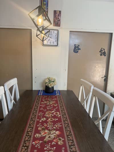 Sasta Elegant Dinning Table