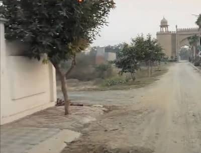 3 Kanal Farm House Land Available For Sale