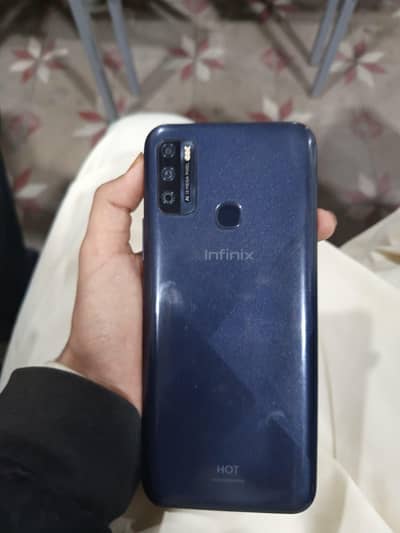 Infinix hot 9 play 4/64